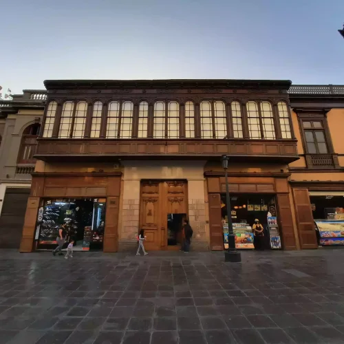 CASA ALIAGA.JPG